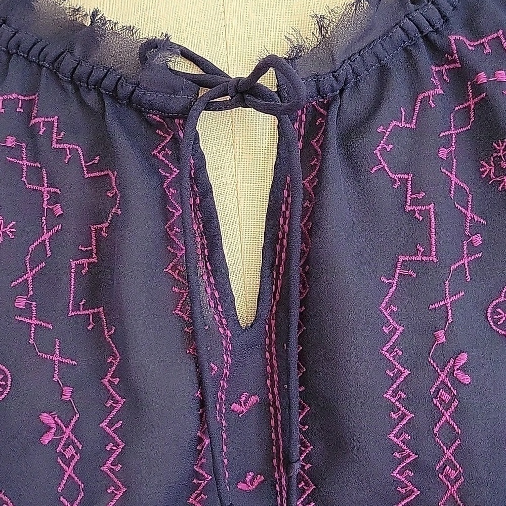 American Eagle Outfitters small pullover sheer blouse - Picture 3 of 7